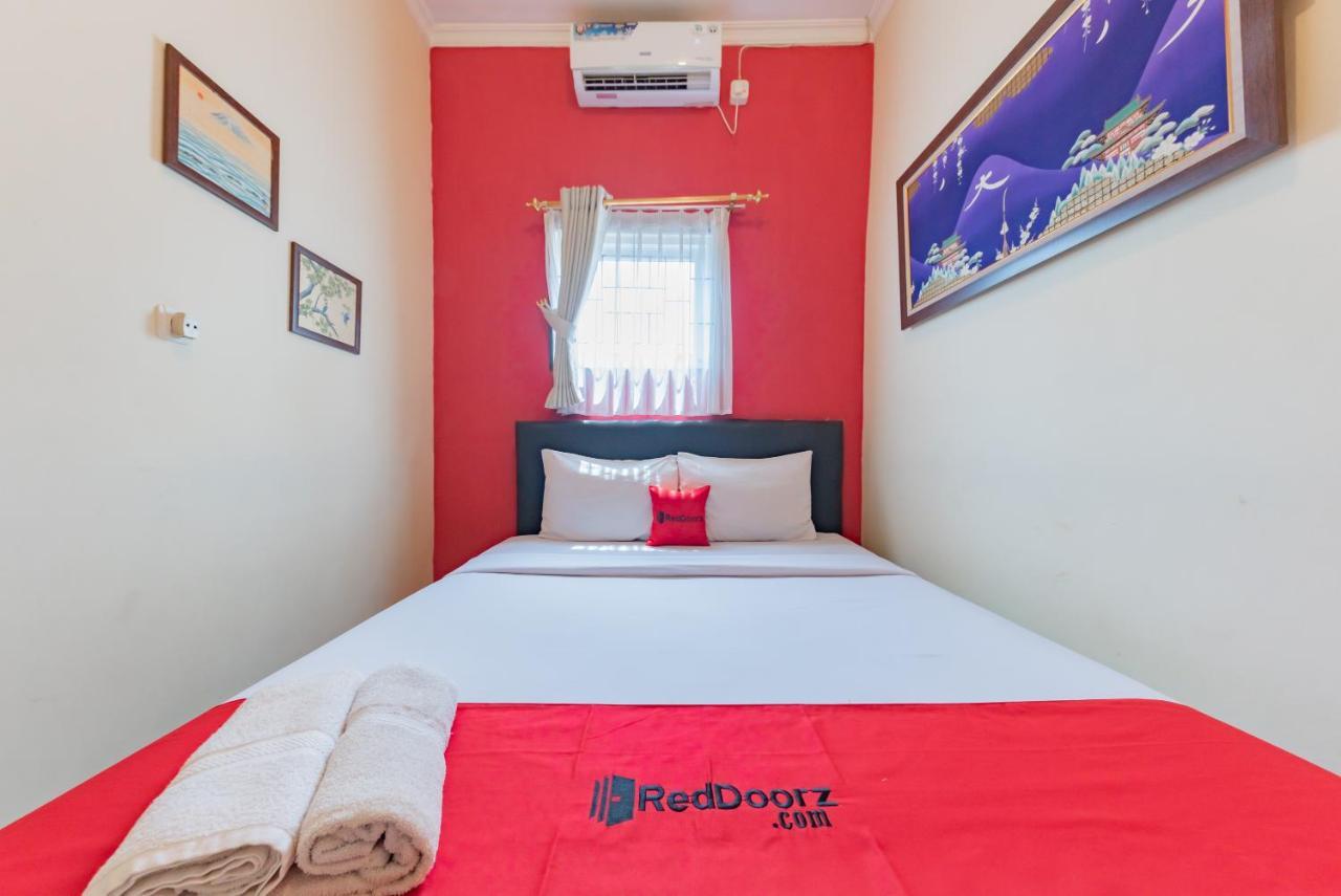 Reddoorz Syariah At Sudirman Street Garut Hotel Kültér fotó